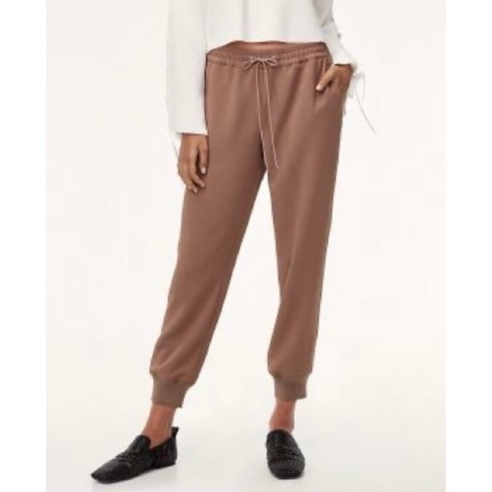 Aritzia Wilfred Buffon Crepe Joggers